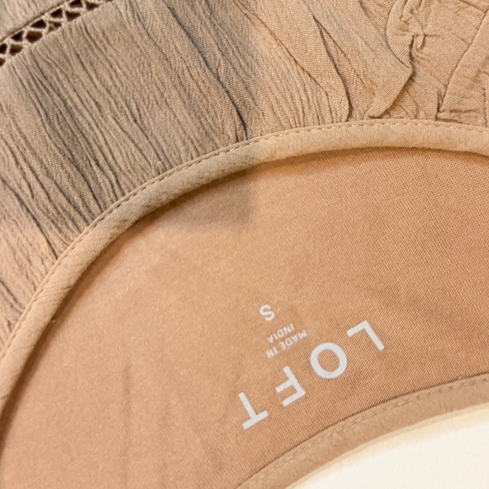 LOFT Women's Short Sleeve Tan Tee - Picture 4 of 7